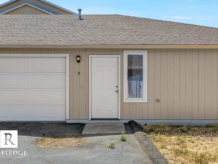 164 S Haskell St — Photo 1
