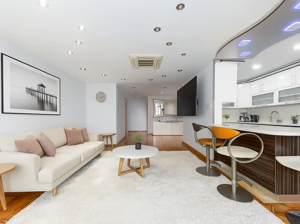 1311 Brightwater Avenue image 3 of 9