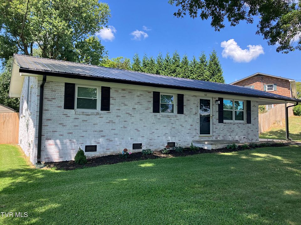 1st image of 569 Summit Dr