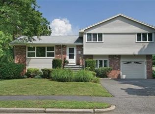 121 Andrew St #0, Newton, MA 02461