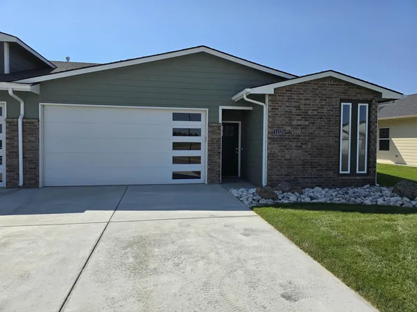 1112 W Trek Cir, Goddard, KS 67052