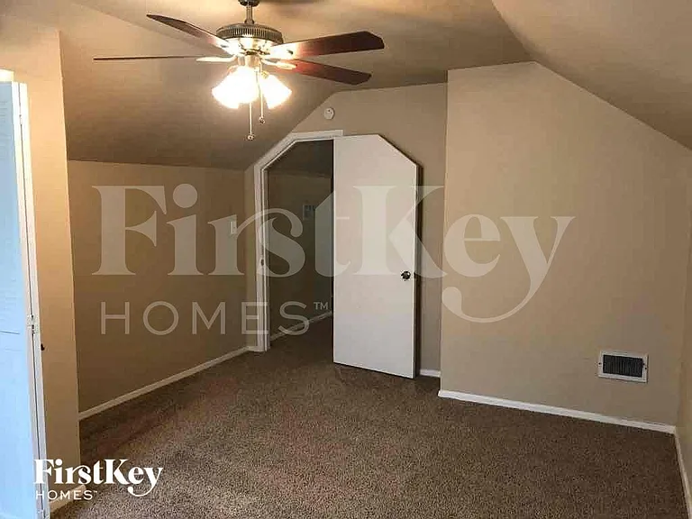 5605 Odessa Ave — Photo 18