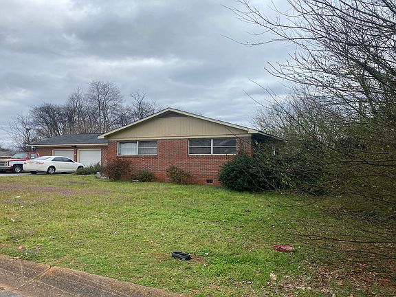 2nd image of 2402 Crestwood Dr SW