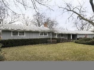 16 E Oakton St, Arlington Heights, IL 60004