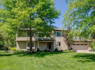 34091 Summerset Dr, Solon, OH 44139