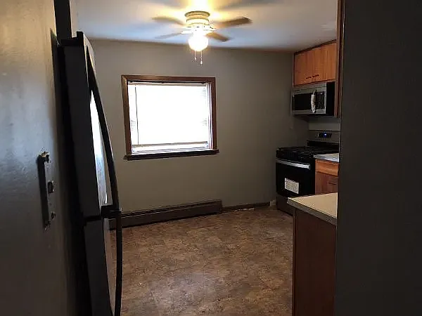 14607 Karlov Ave — Photo 3