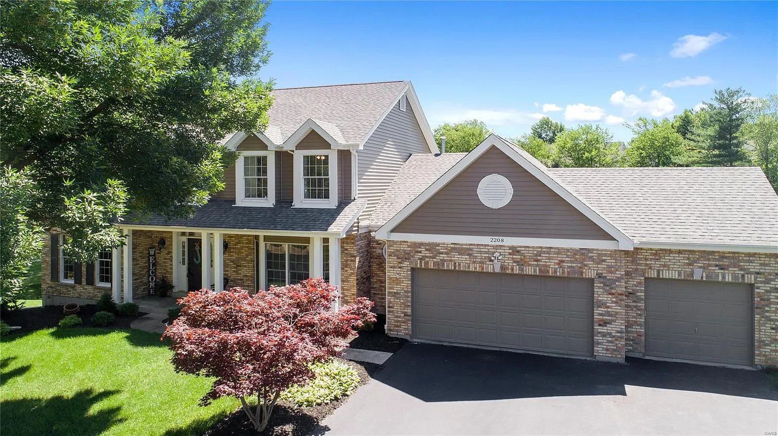 2208 Edge Wood Manor Ln photo 1