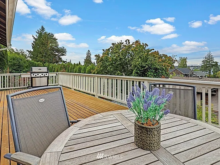 6351 SE 24th St — Photo 8