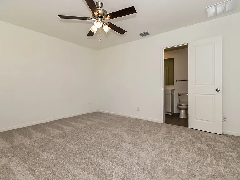 1718 Crossbill St — Photo 10