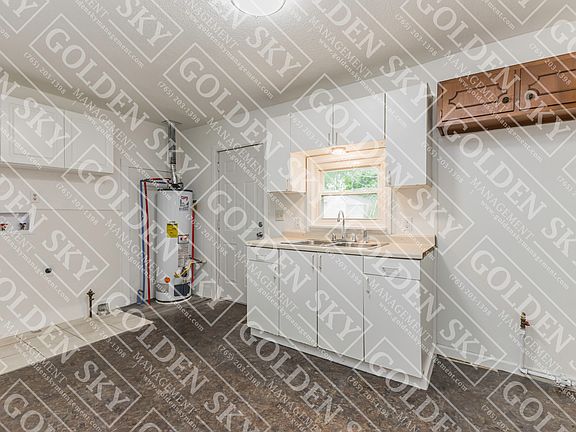 2nd image of 628 W Memorial Dr
