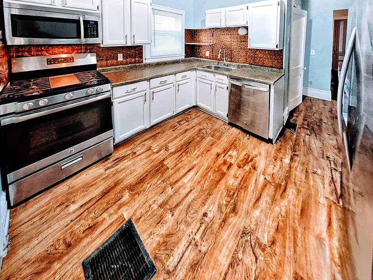 120 Fairbanks St NE #1 — Photo 6