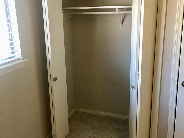 712 Goodman St — Photo 17