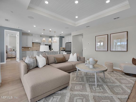 5th image of 2311 BRADLEY PARK Drive