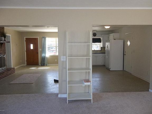 2nd image of 603 Marion Ct