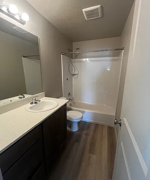2625 E 600 N — Photo 6