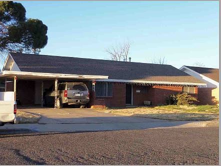 1st image of 3607 Loma Dr