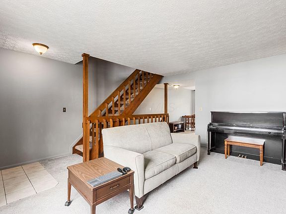 5th image of 881 Upholland Ln #20B