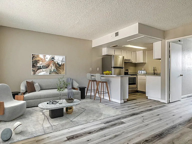 Desert Winds Apartments — Photo 12