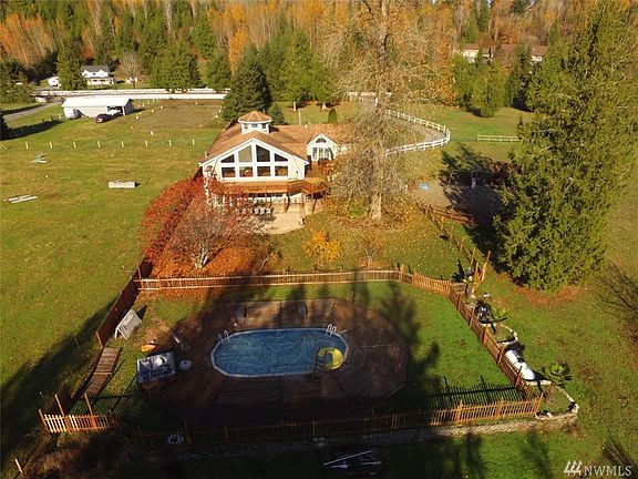 5th image of 10408 438th Street Ct E