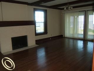 3rd image of 34222 Jefferson Ave