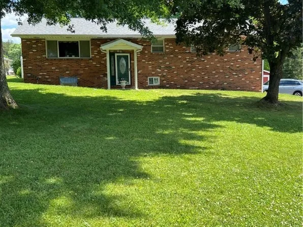 575 Deerwalk Hwy, Waverly, WV 26184