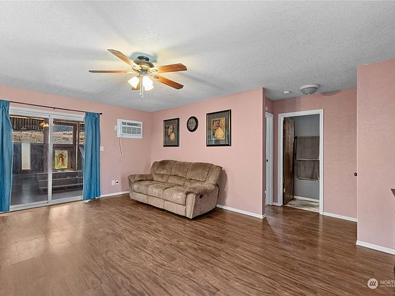 5th image of 3959 Malaga Avenue