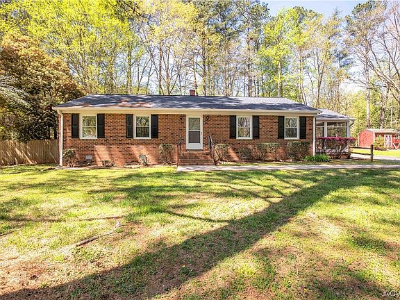 2nd image of 2779 Birdsong Ln