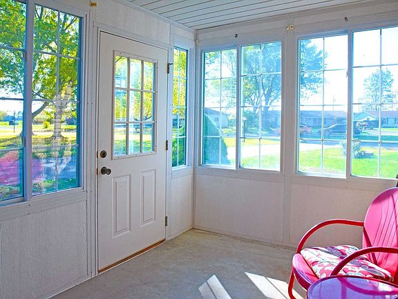 5th image of 10195 N McNeal Cir