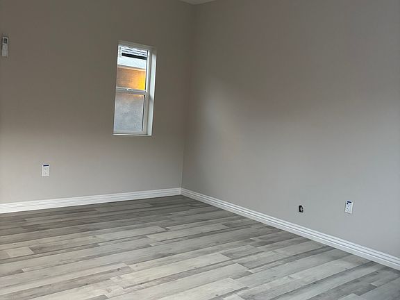 5th image of 15551 Aster St #C