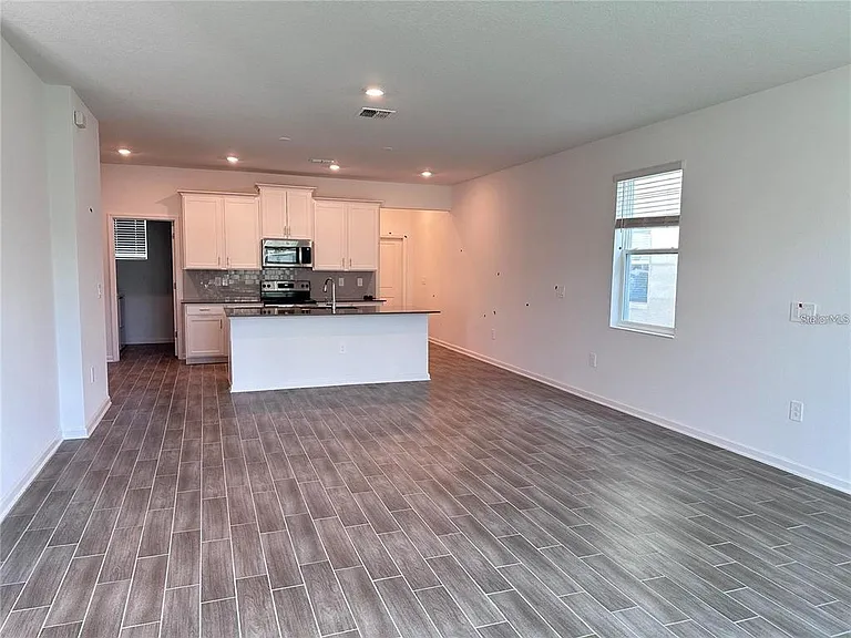 11428 Great Rock St — Photo 5