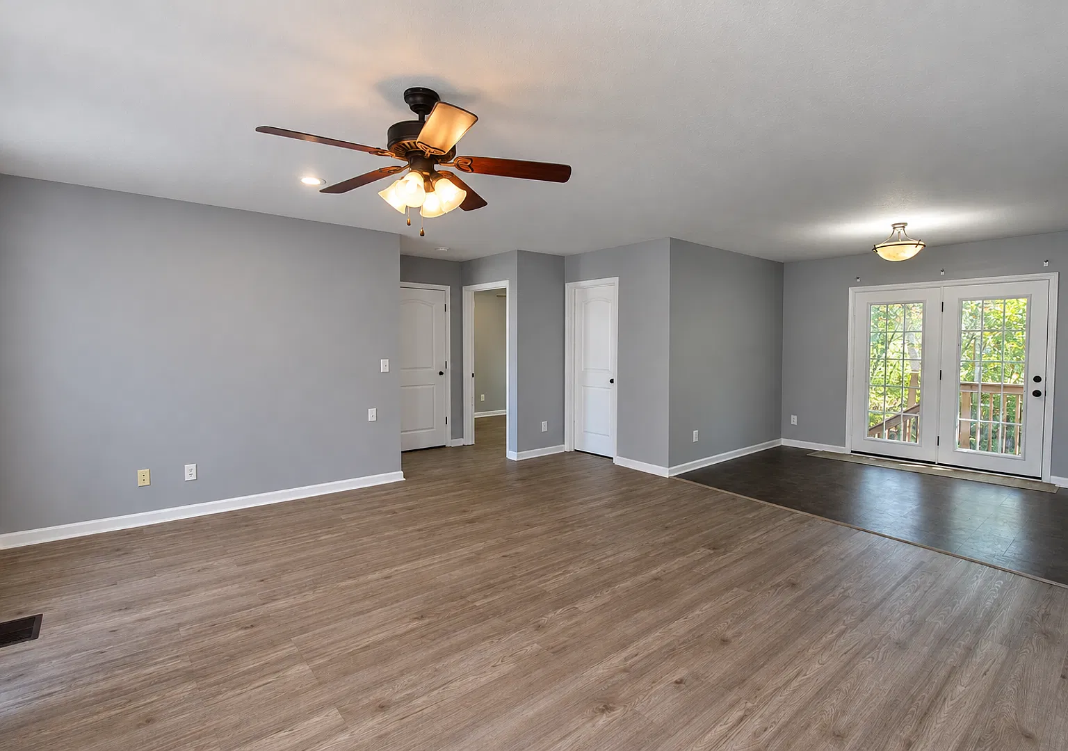 Pet-Friendly 3-Bedroom Home with Garage, Private Backyard Setting & Included Laundry — Photo 3