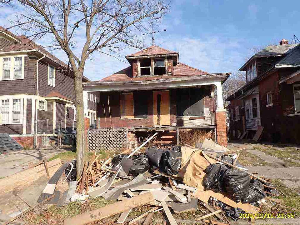 4812 St Clair