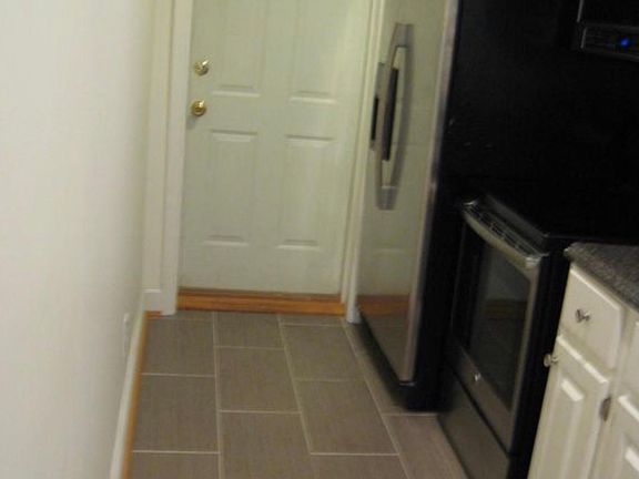 3rd image of 720 W Clay St