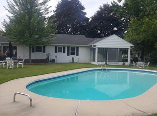 1603 Grace St, De Pere, WI 54115