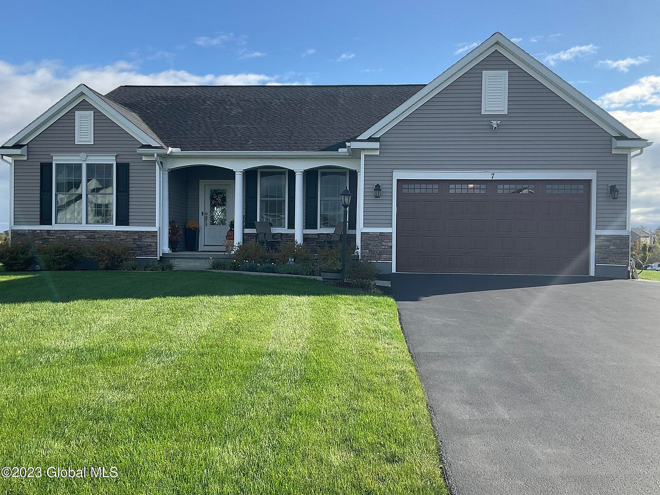 1st image of 7 Howland Park Drive