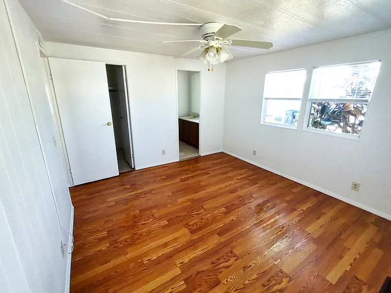 900 9th Ave E #180 — Photo 9