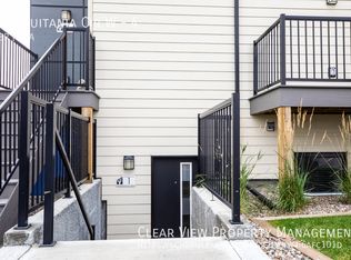 90 Aquitania Cir W #4, Lethbridge, AB T1J5T2