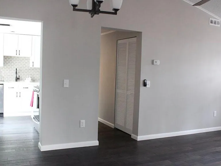 4912 Chestnut St — Photo 5