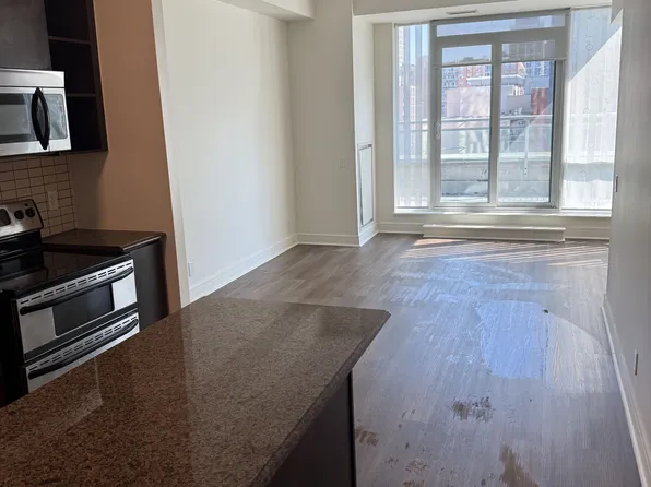 112 George St S, Toronto, ON