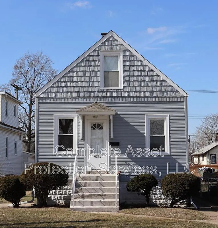 2 bed, 1.0 bath, 800 sqft, $1,450 — Photo 1