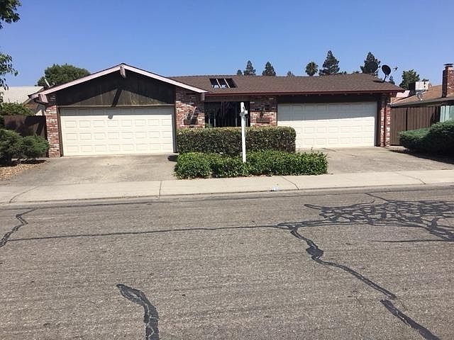 1st image of 8434-8436 Rochelle Ct