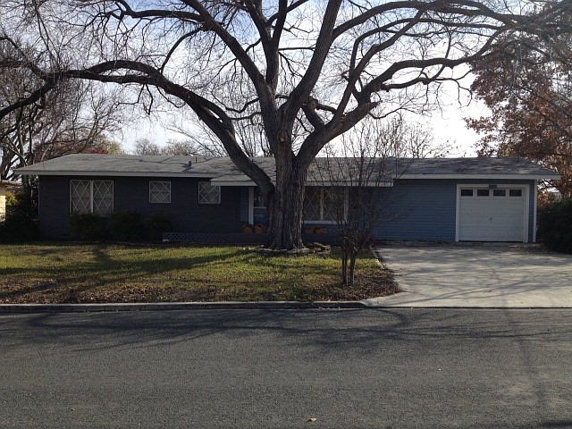 1st image of 845 W Merriweather St
