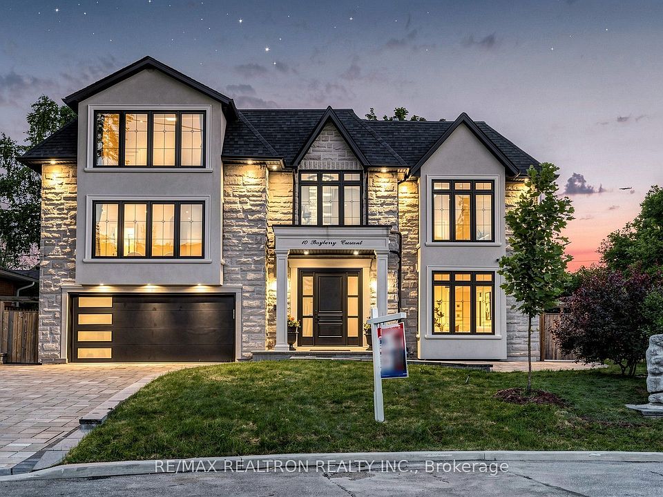 1st image of 10 Bayberry Cres