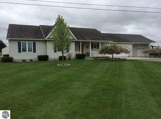 4556 E Blanchard Rd, Shepherd, MI 48883