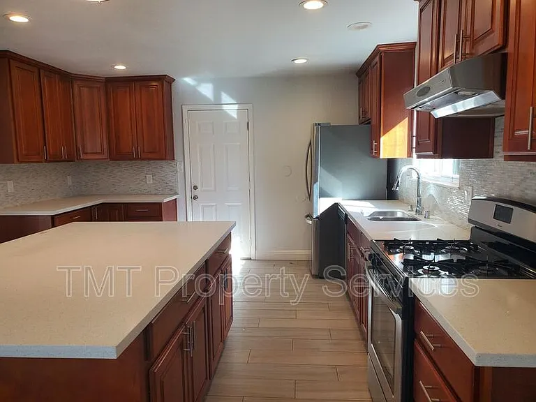 9002 Salmon Falls Dr — Photo 14