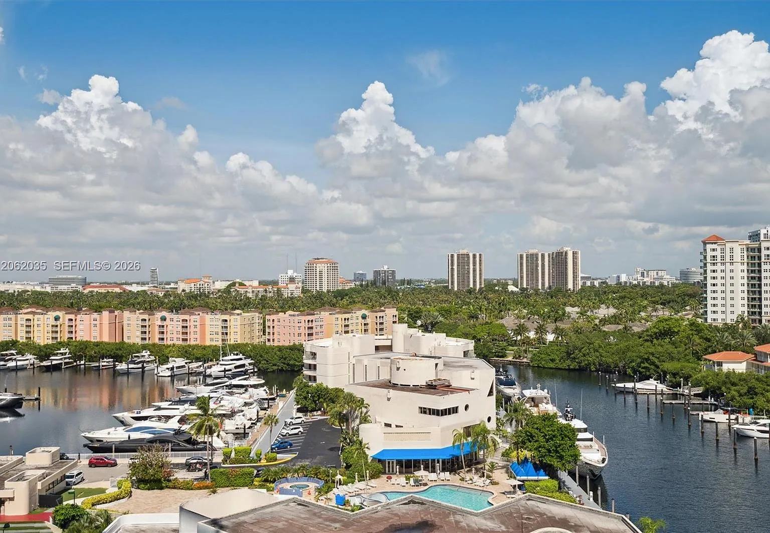 Turnberry Isle Condo — Photo 2