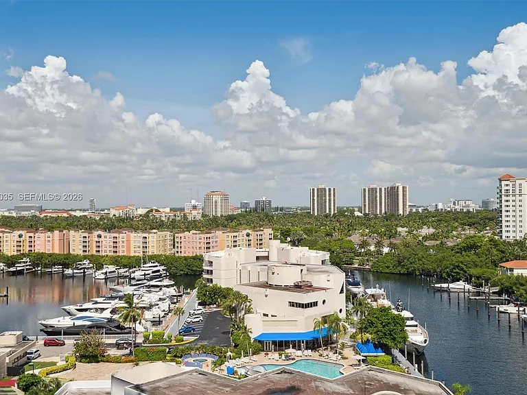 19707 Turnberry Way #12L — Photo 2