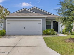 8297 Meadow Walk Ln, Jacksonville, FL 32256