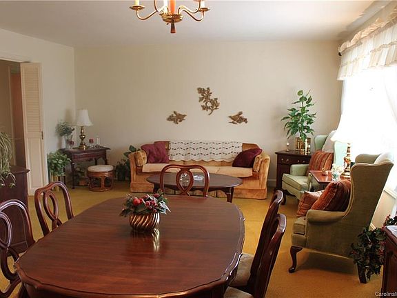 2nd image of 1427 Cambridge Ave