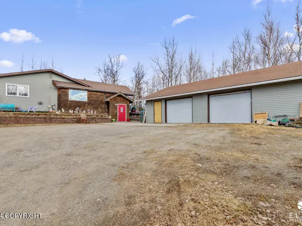 3891 N Engstrom Rd, Wasilla, AK 99654